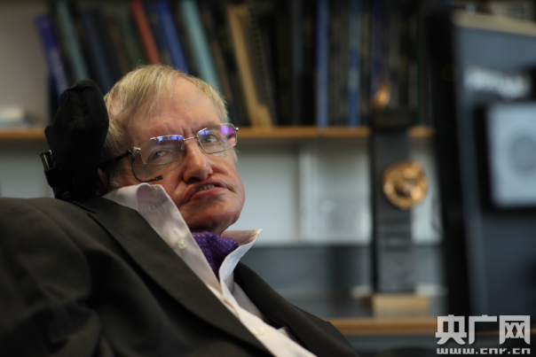 霍金：让人工智能造福人类及其赖以生存的家园