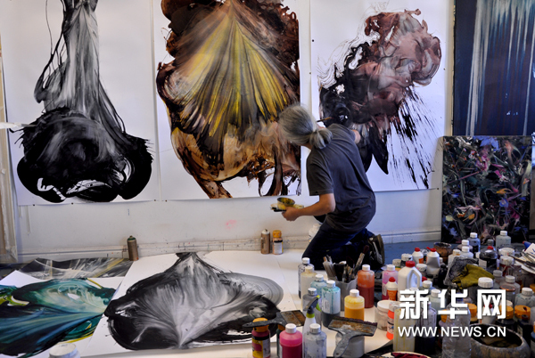 郭洛作品展《未知.知.未知》在田地艺术中心开幕