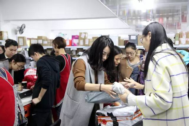 收快递时看到这四个字一定要留个心 已经有不少人中招！