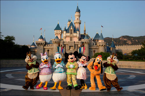 香港迪士尼扩建成定局 是否带来巨额经济效益？