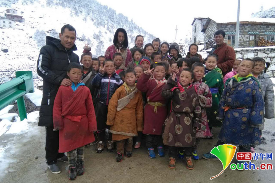 五四奖章获得者龙他：在3900米山巅实现&ldquo;三尺讲台&rdquo;梦