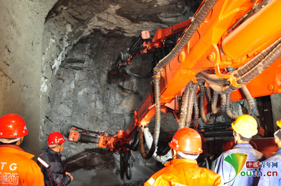 &ldquo;一带一路&rdquo;上&ldquo;隧道尖兵&rdquo; &ldquo;零下41度&rdquo;造中国品牌