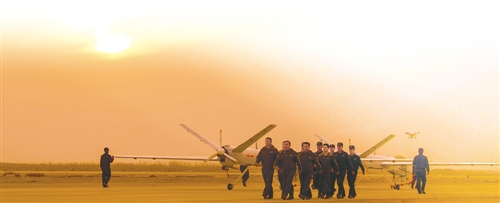 空军某试验训练基地无人机飞行员李浩：情系蓝天 矢志强军