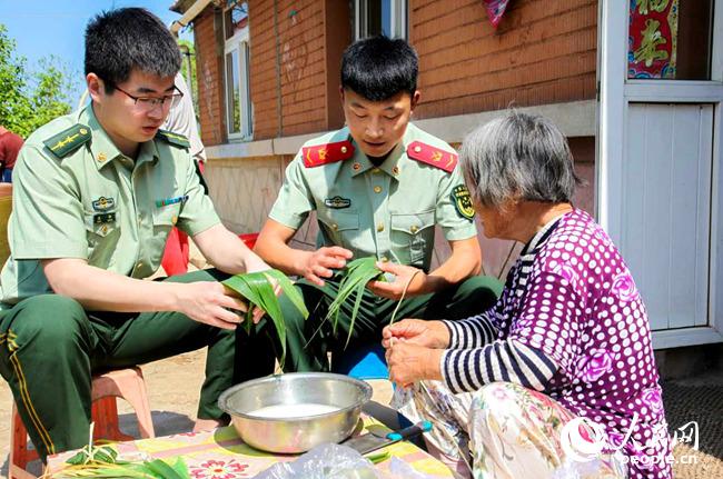 辽宁海警：悠悠海岛情 浓浓粽叶香