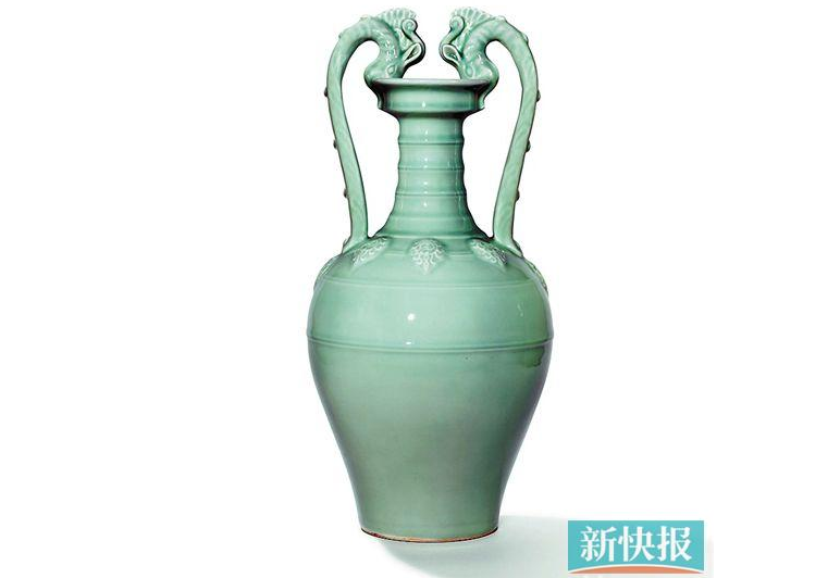 清雍正粉青釉双龙尊31日将于香港上拍