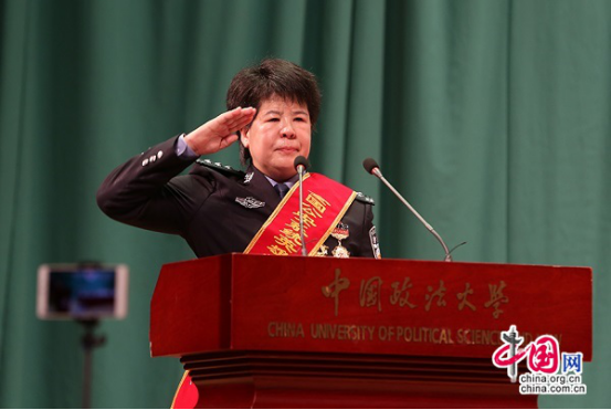 警察英雄刘成晓：神勇女警为国为民　十六年初心不改