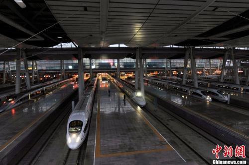 京津城际延长线今起票价“公交化” 统一5.85折