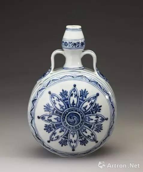 明永乐 青花葫芦型绶带纹扁壶