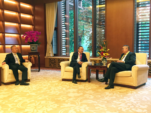 卢敏放：&ldquo;一带一路&rdquo;是蒙牛成为世界级乳企的绝佳契机