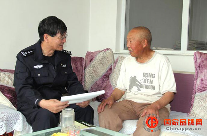 查干朝鲁，白云拂荡的牧歌