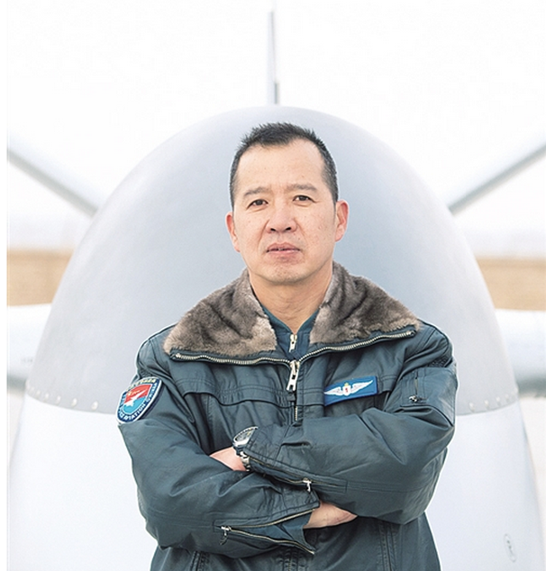 空军无人机飞行员李浩：豪气干云方为男儿本色
