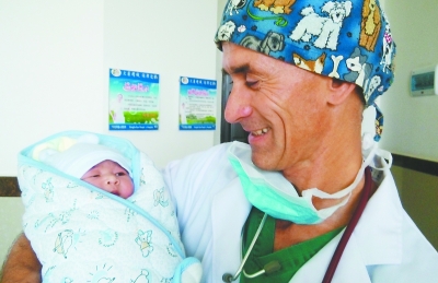 夏爱克：&ldquo;当代白求恩&rdquo;云南行医记