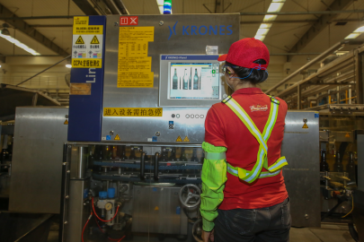 探访百威啤酒佛山工厂 揭秘百威安全守门人