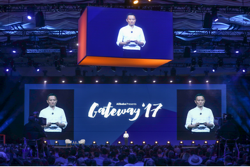 马云在底特律演讲 现场热烈鼓掌网友狂喊&ldquo;谢谢&rdquo;