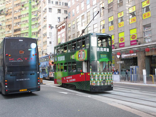 青岛啤酒畅销香港 绽放香江世纪情