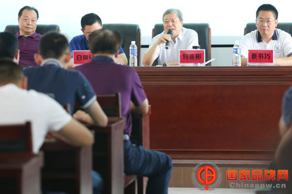 精准扶贫“扶上马送一程”