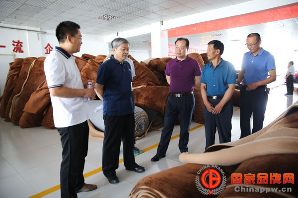 精准扶贫“扶上马送一程”