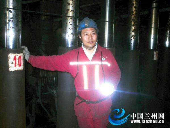 【中国梦·大国工匠篇】令耀伟：煤海里一颗永不生锈的“螺丝钉”