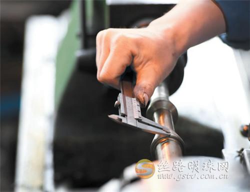 【中国梦·大国工匠篇】吴泽勇：平凡中见真章的“车间匠人”