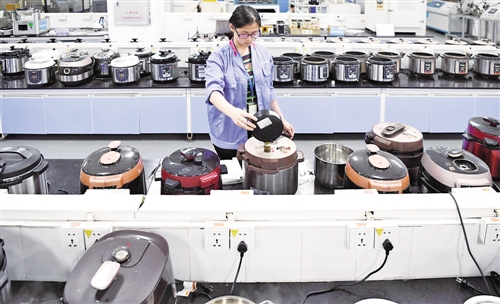 智能厨电成为家电业继冰箱、洗衣机、空调之后又一支柱产品