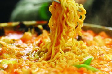 方便面逆袭 行业巨头全面发力产品革新