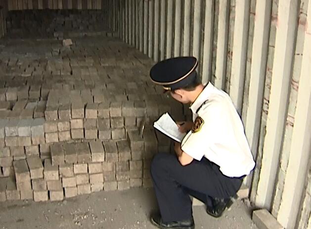 进口染料紫檀频繁被"偷梁换柱" 江苏检验检疫发警示防风险