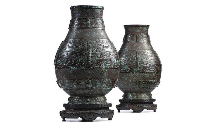 仿铜釉饕餮纹出戟大壶