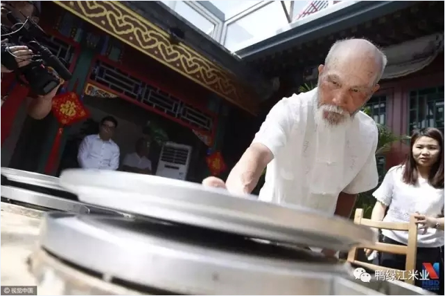 【工匠精神】87岁日本老人苦心钻研50年煮出的一碗米饭