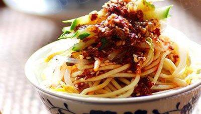 老字号推出新口味二伏面