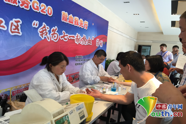 浙江省血液中心献血服务一科:献血车里书写热血青春