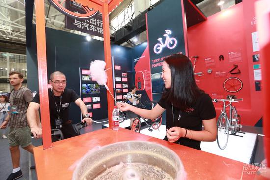 摩拜创始人胡玮炜：一辆单车是如何影响城市的？