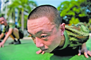 北大才子&ldquo;歇&rdquo;笔从戎：3个月瘦30斤，一个顶俩用