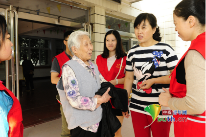 宋丽萍：把志愿服务好好干下去