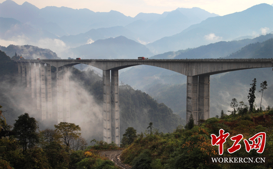 牟廷敏：在工程中磨练 向一名真正的“工程之师”进军