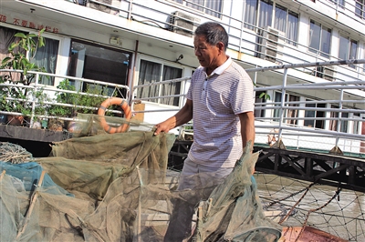 男子救人无数被誉&ldquo;长江守护者&rdquo;：有人落水就要救