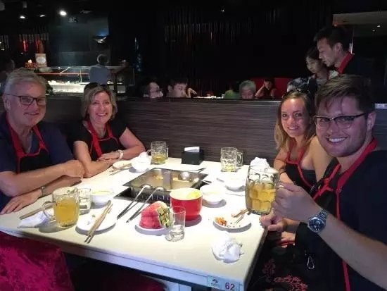 黄焖鸡米饭攻入美国市场！网友：全世界的吃货都要被中华美食征服了