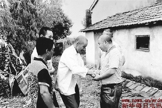 &ldquo;最美的哥&rdquo;雷月新：火场勇救十五人,然后悄悄离开