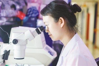 我不想让哪一个球摔破了(关注&middot;走近&ldquo;科研玫瑰&rdquo;①)