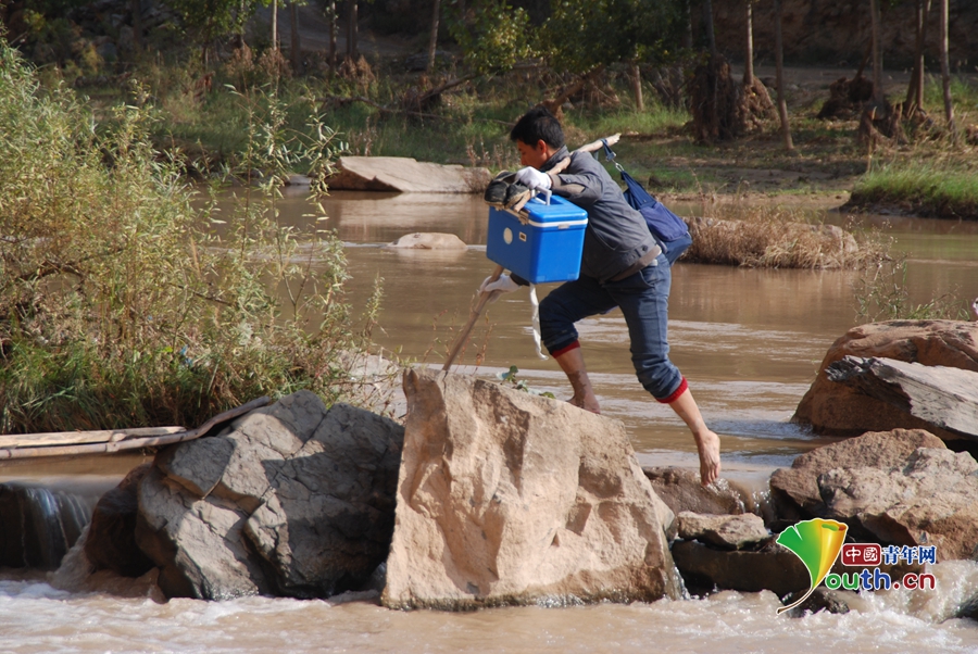 最美乡村医生贺星龙：守护村民健康　我一辈子都不会走