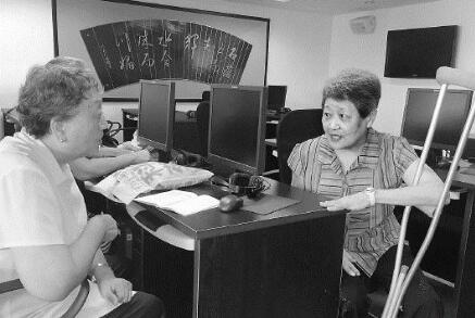 宁佩英：楼院里拄着拐杖的&ldquo;播火者&rdquo;