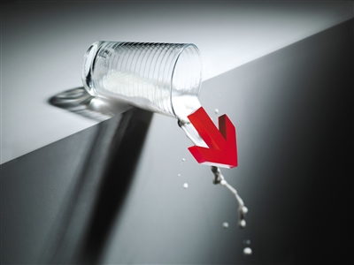 上游乳企半年业绩集体萎靡 高端液奶自有品牌销售大幅减少