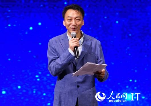 阿里巴巴12位女性合伙人集体亮相 成立湖畔魔豆公益基金会