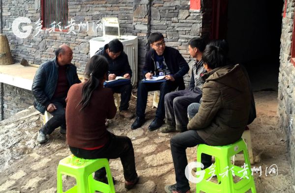 24岁"娃娃支书":带领村民脱贫致富是我干过最酷的事