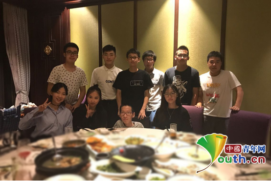 邵镇炜：我不是你们天然的励志榜样