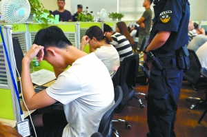 “李时珍孙女”微信问诊 高价保健品实为糖果片