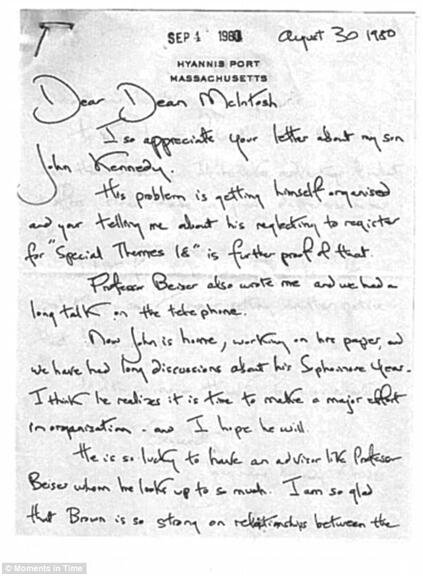 看肯尼迪夫人如何教子?杰奎琳写给布朗大学的信将拍卖