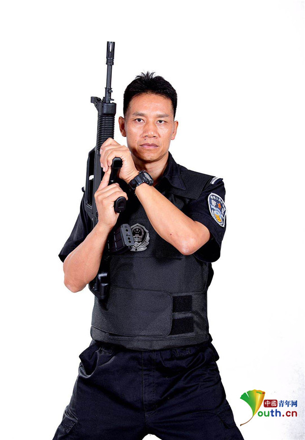 禁毒队长李浏华 “火眼金睛”的公安楷模