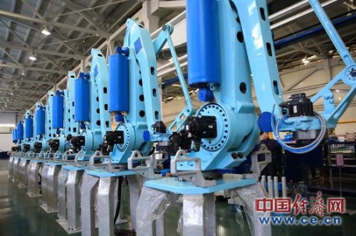 [推动中国]民族饮料巨擘娃哈哈：以国民营养为先 创新永无止境