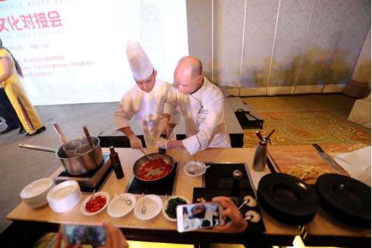 兰州牛肉拉面遇上意大利面 开启舌尖上的文化盛宴