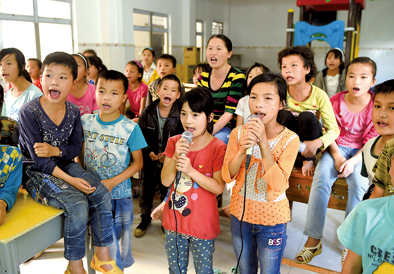 “始终同人民想在一起、干在一起”